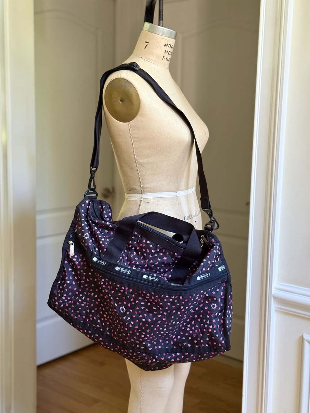 LeSportsac Black Pink Floral Deluxe Large Weekender Travel Duffel Bag